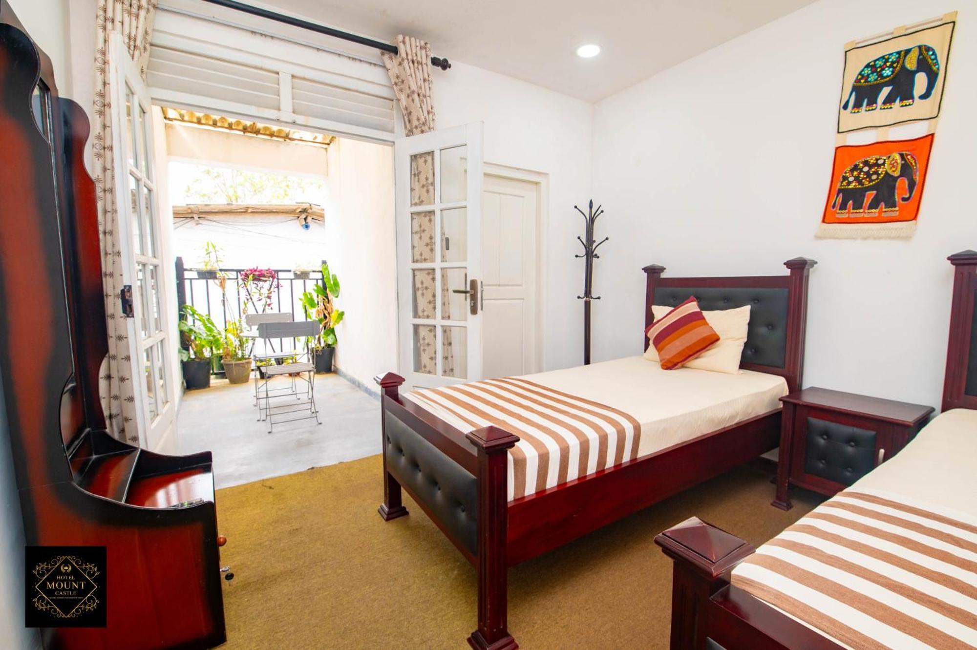 האטון Hotel Mount Castle מראה חיצוני תמונה