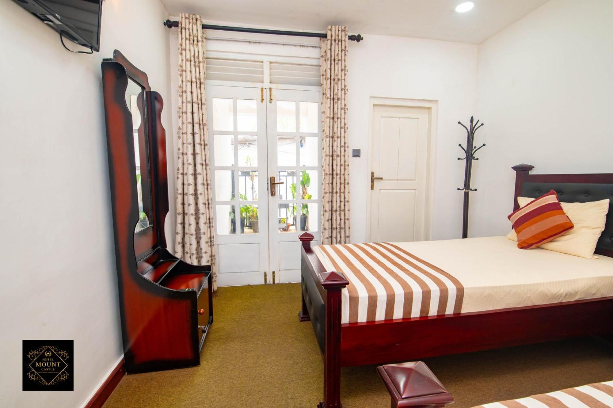 האטון Hotel Mount Castle מראה חיצוני תמונה