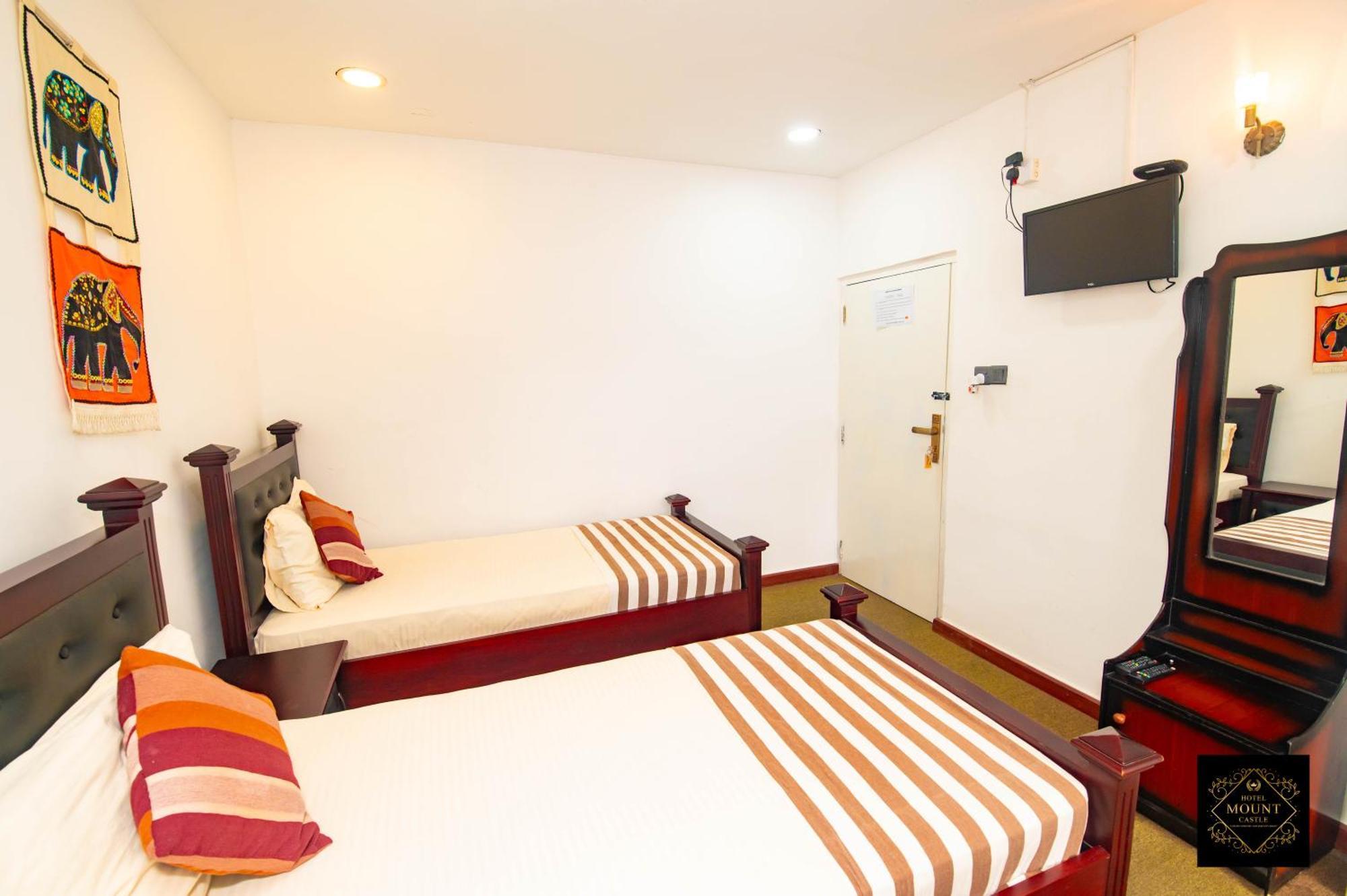 האטון Hotel Mount Castle מראה חיצוני תמונה
