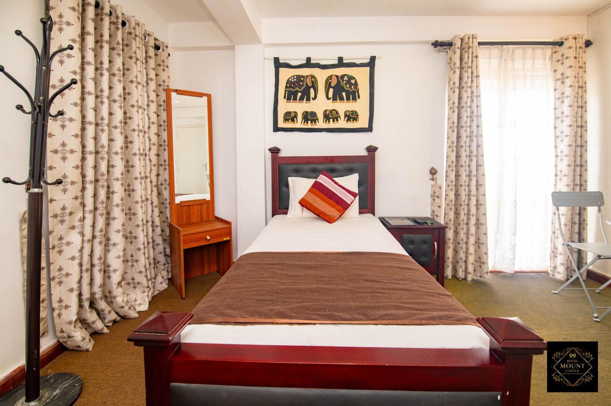 האטון Hotel Mount Castle מראה חיצוני תמונה