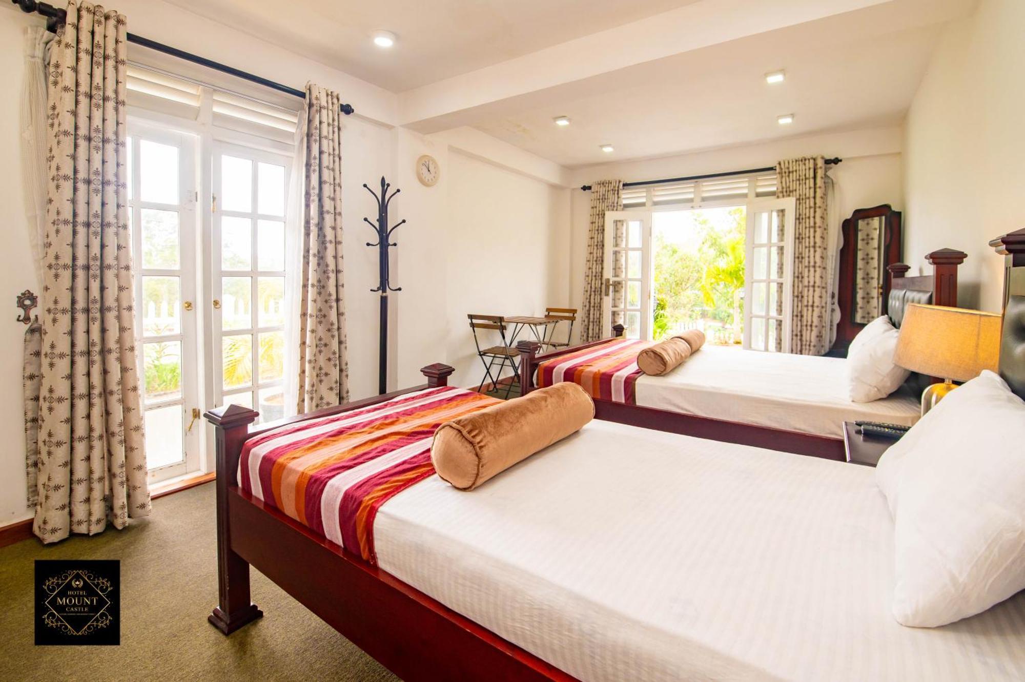 האטון Hotel Mount Castle מראה חיצוני תמונה