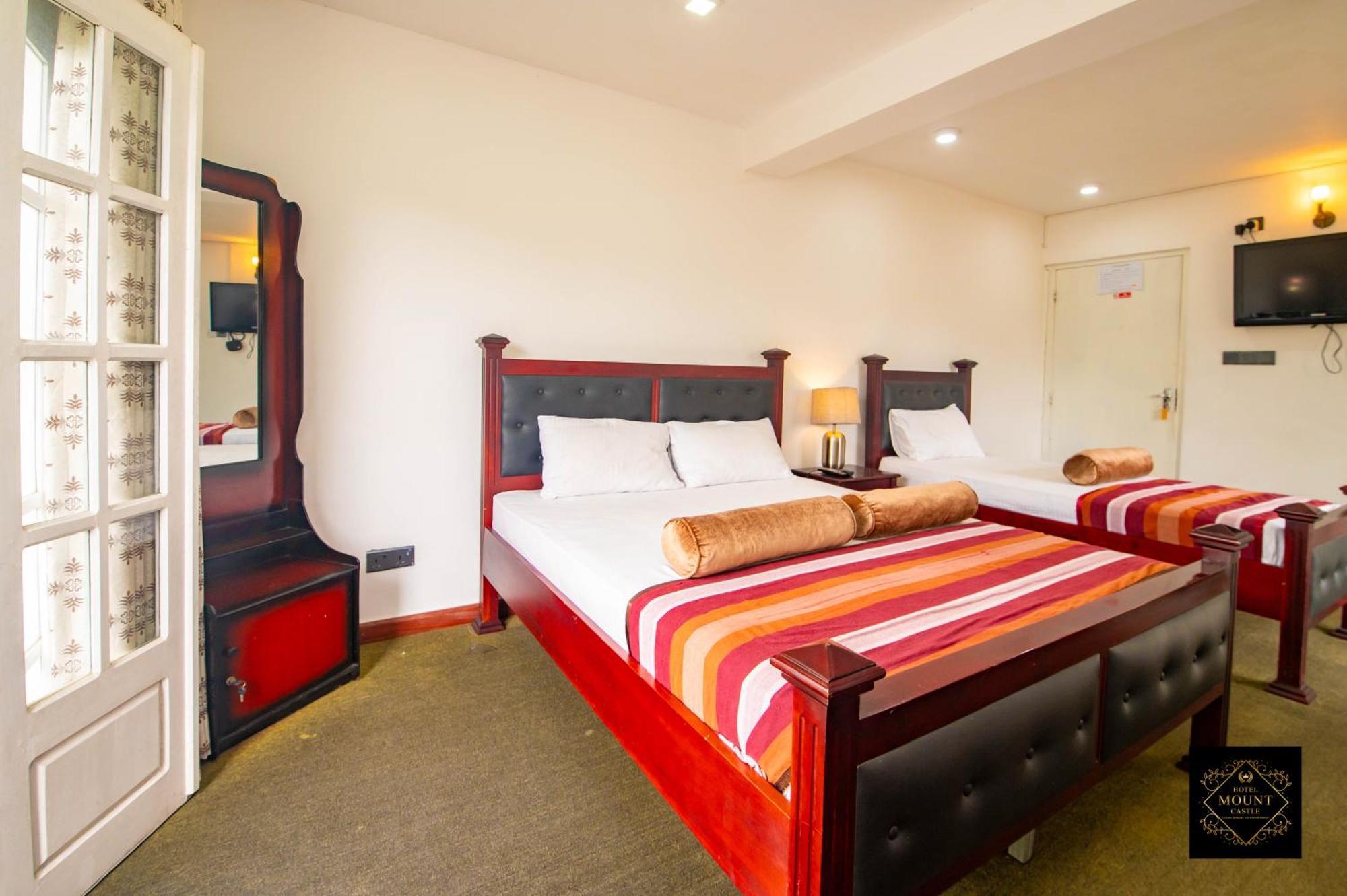האטון Hotel Mount Castle מראה חיצוני תמונה